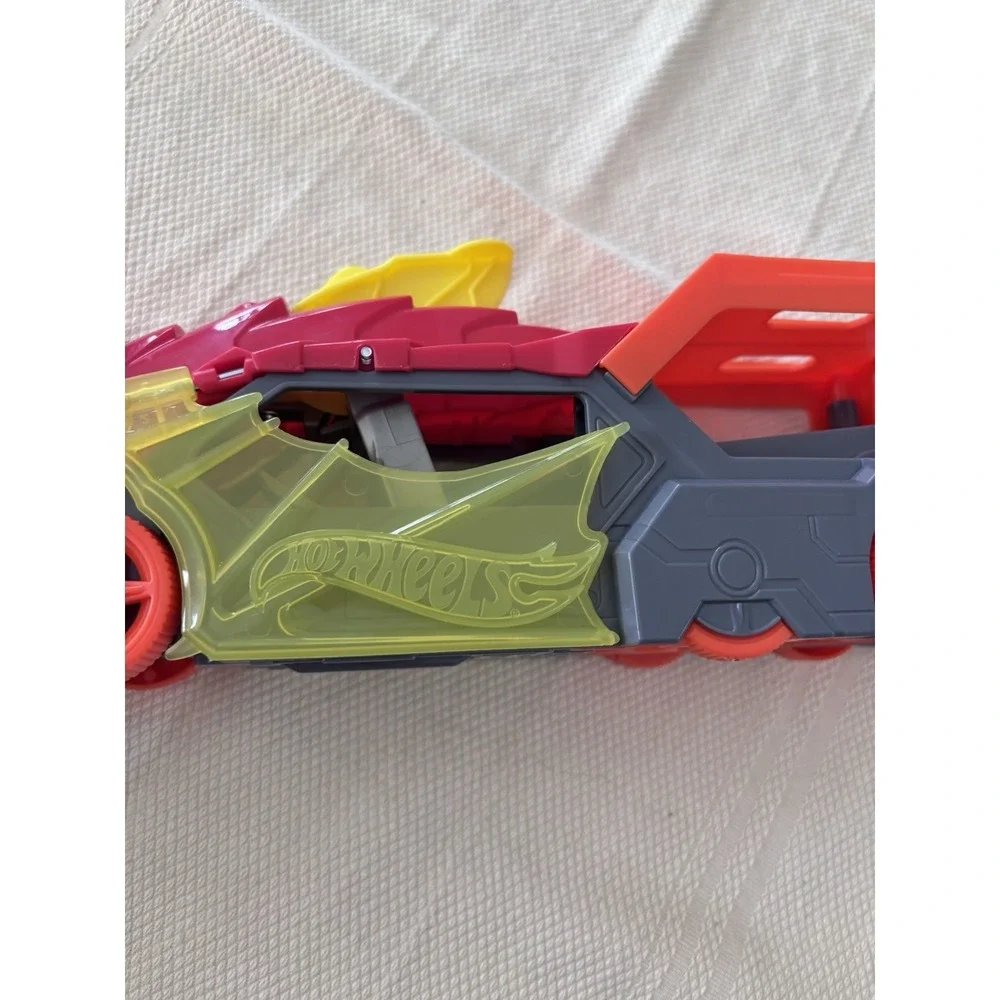 Hot Wheels City Dragon Launch Transporter‎ Car Hauler 13